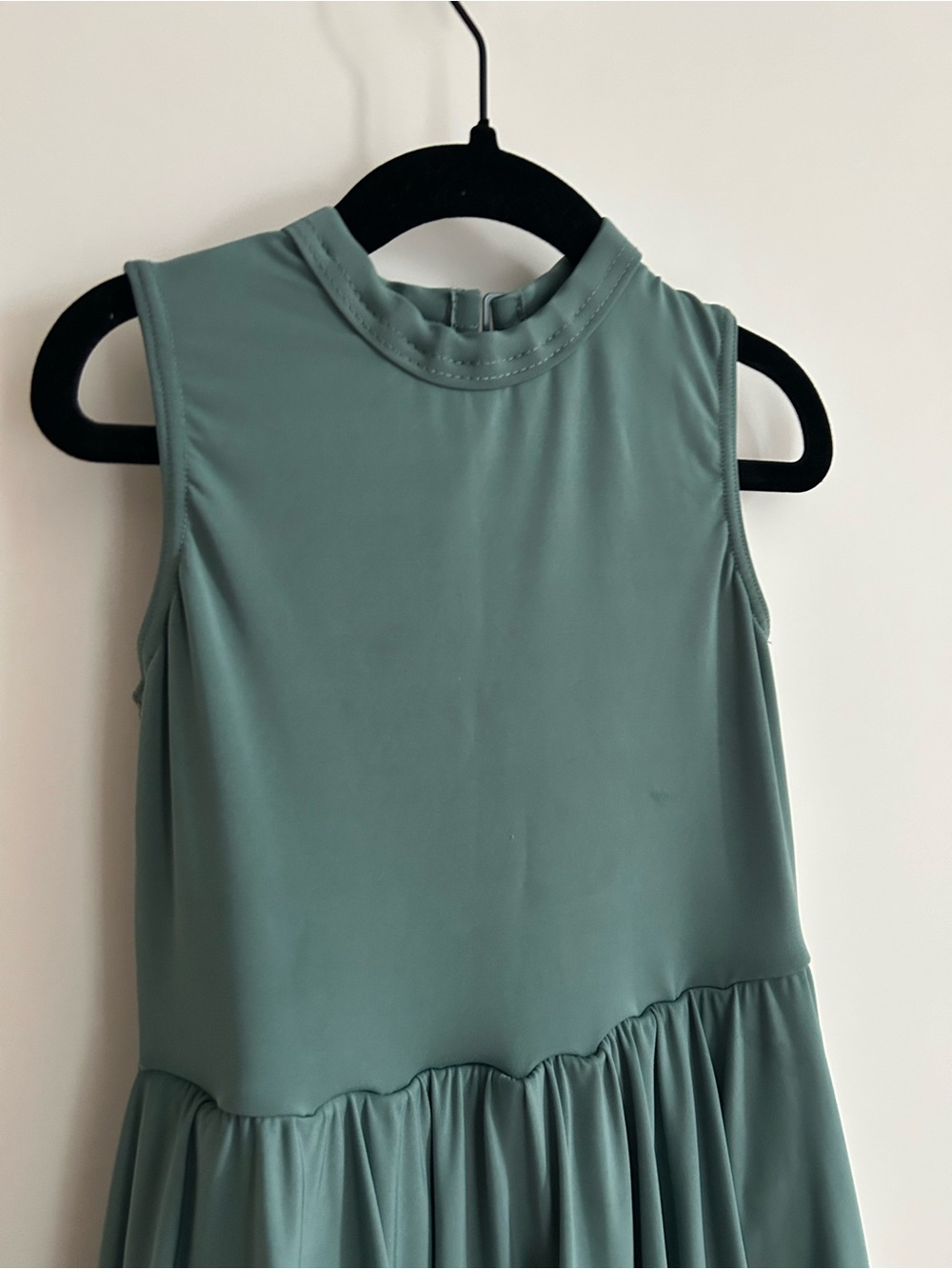 Balera Sleeveless Green Dance Dress IC (7/8) - Picture 3 of 7